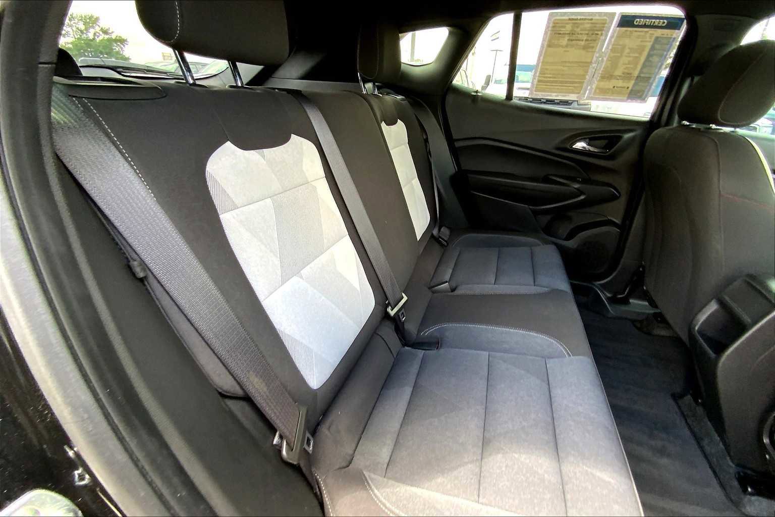 Certified 2024 Chevrolet Trax RS image 18