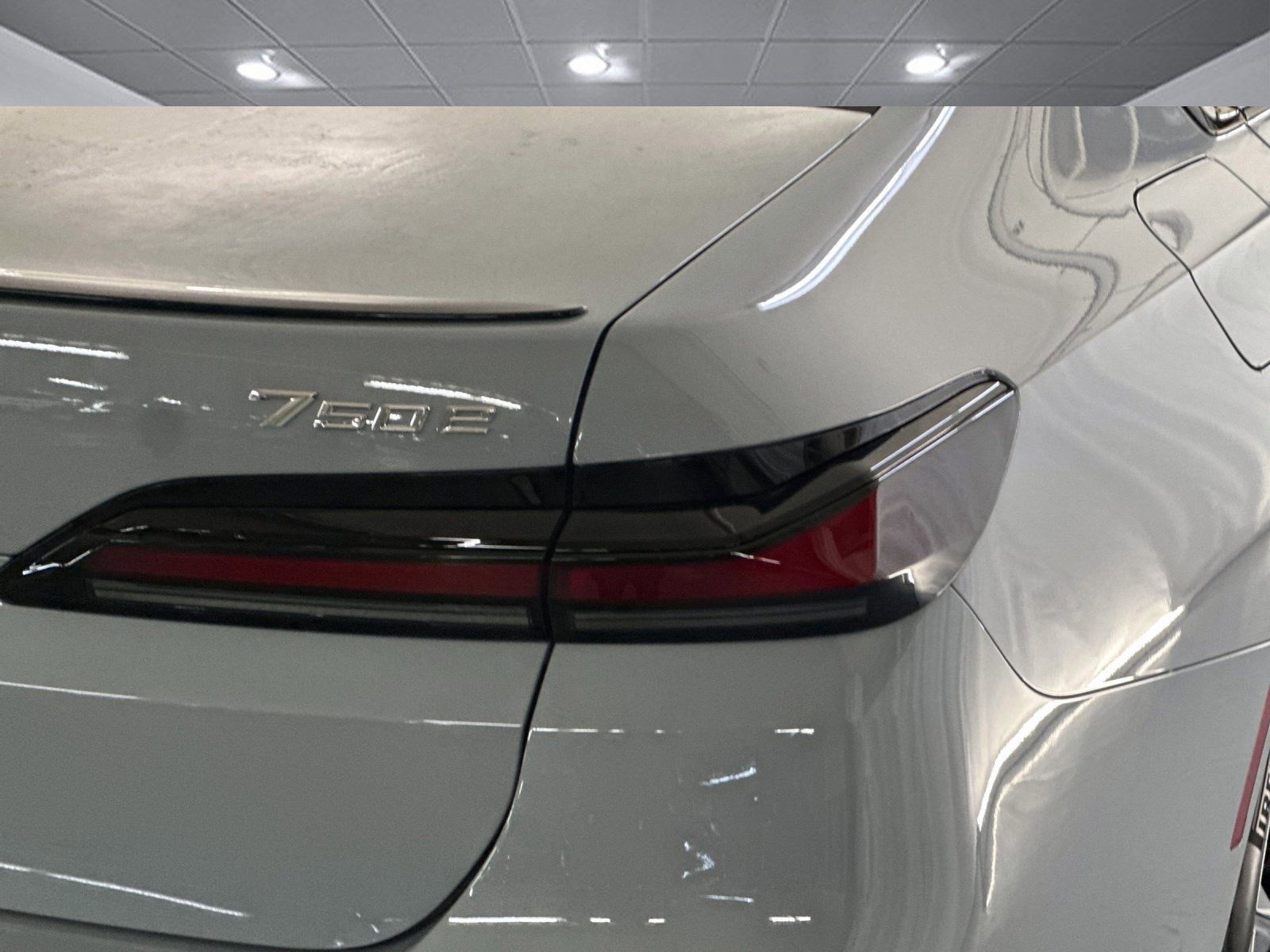 New 2026 BMW 750e xDrive w/ Executive Package image 12