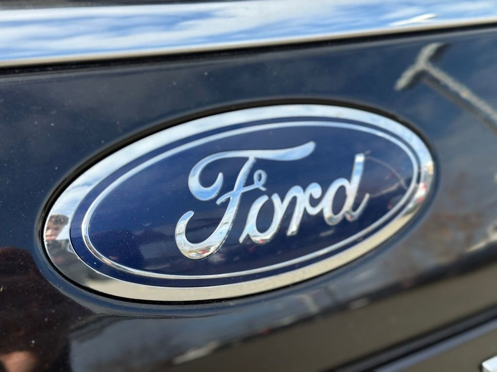 Used 2022 Ford Expedition Limited image 10