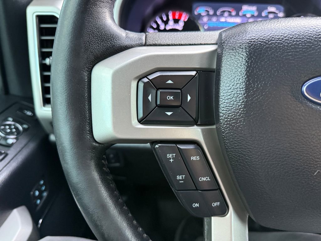 Used 2020 Ford F350 Lariat image 41