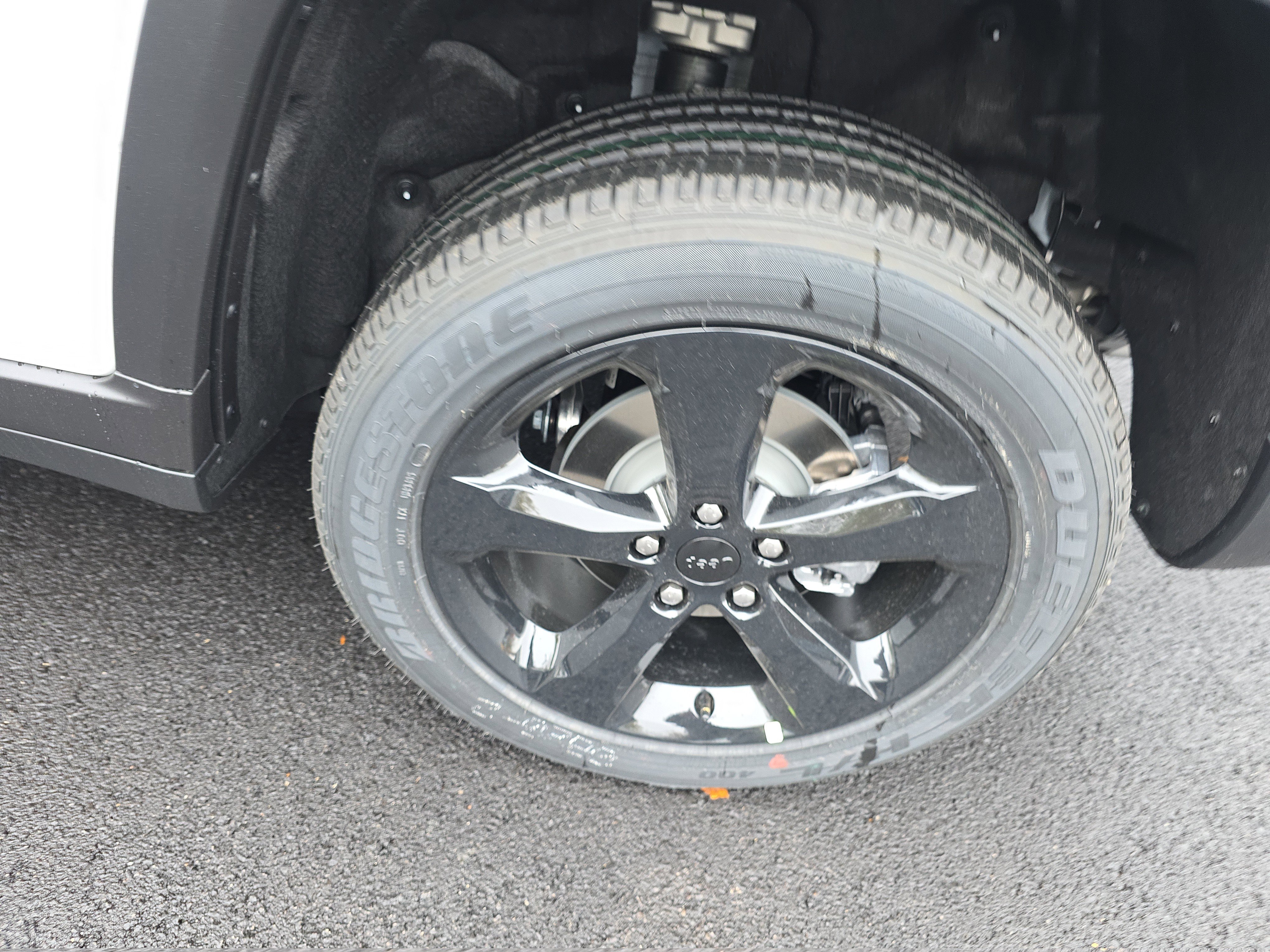 New 2025 Jeep Grand Cherokee Altitude image 32