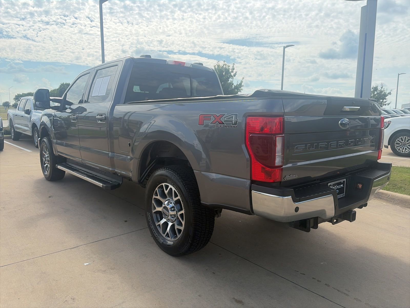 Used 2021 Ford F250 Lariat w/ Lariat Value Package AWD/4WD image 3