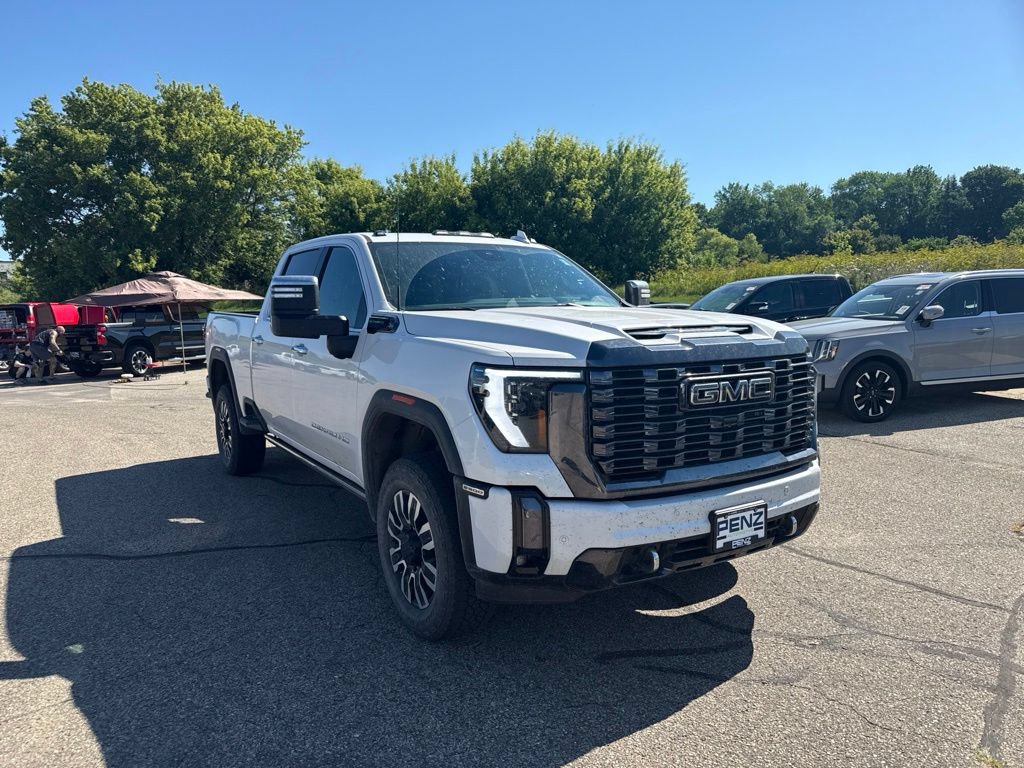 Used 2024 GMC Sierra 2500 Denali Ultimate w/ Max Trailering Package AWD/4WD image 3