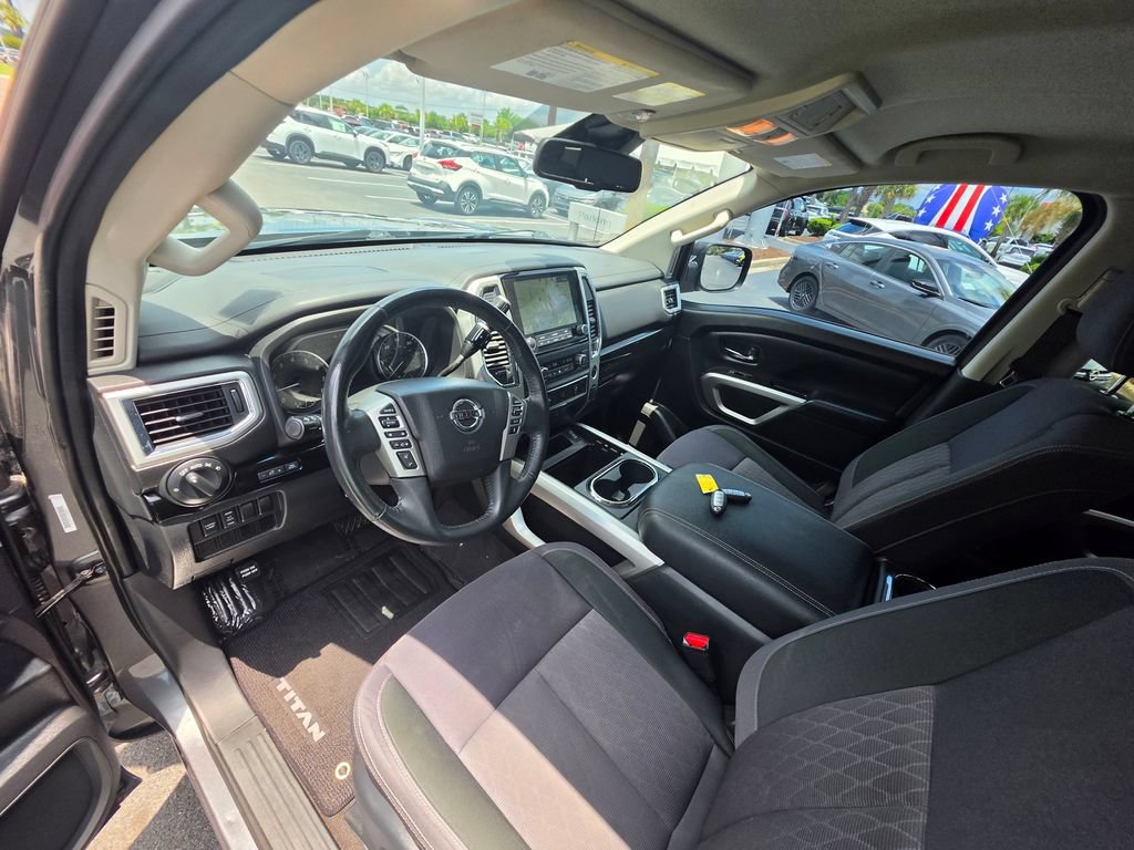 Used 2021 Nissan Titan SV w/ SV Convenience Package RWD image 14