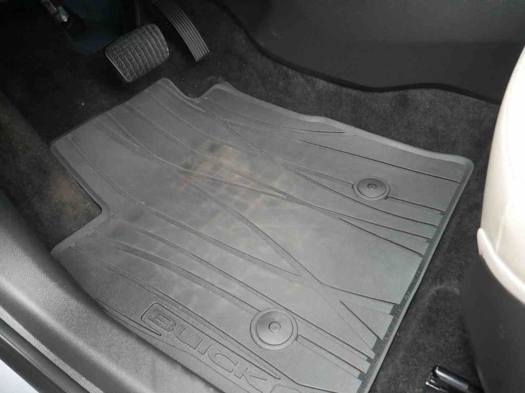 Used 2024 Buick Encore GX Avenir w/ Avenir Technology Package image 27