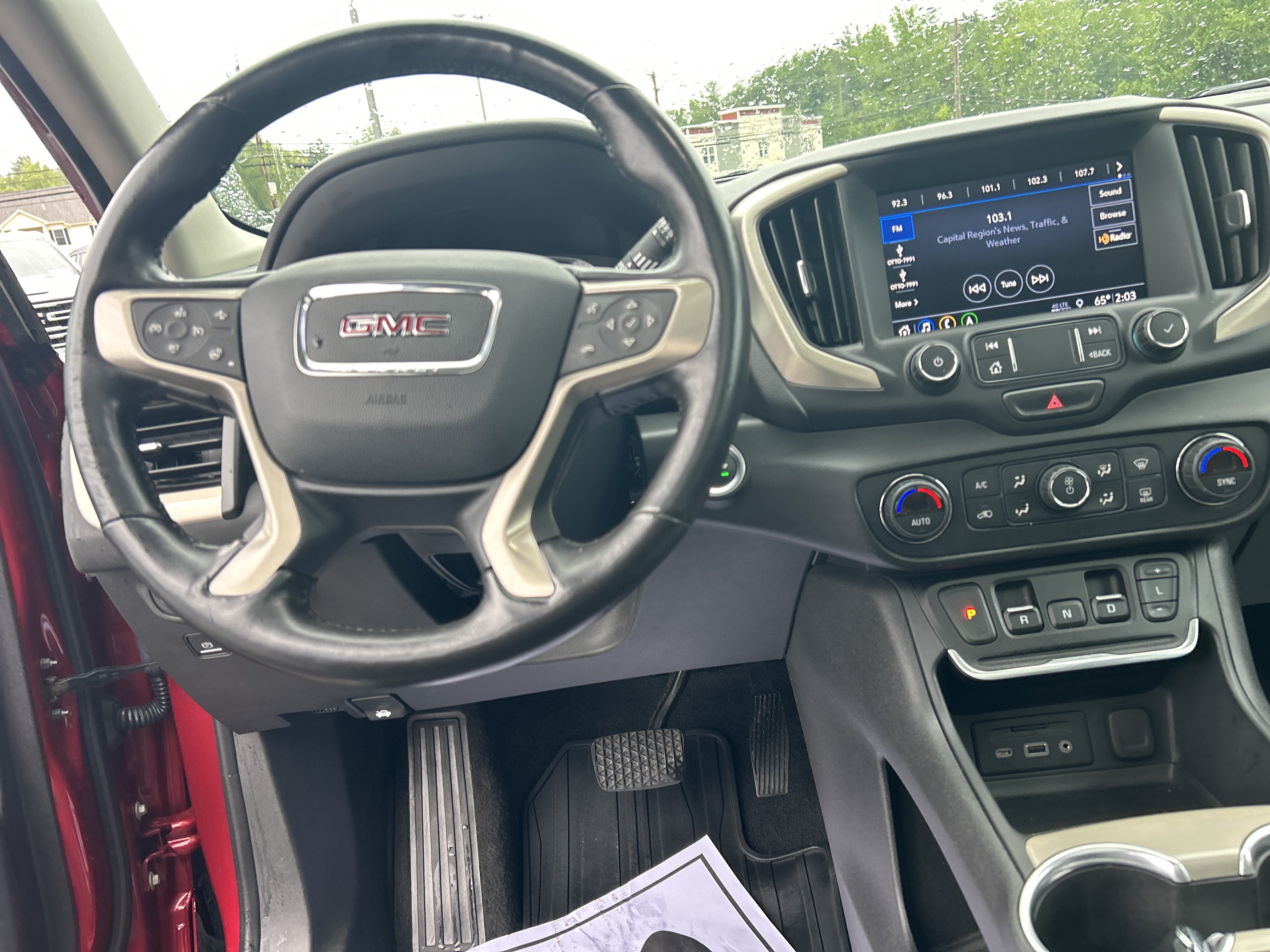 Used 2020 GMC Terrain Denali w/ Denali Premium Package AWD/4WD image 32
