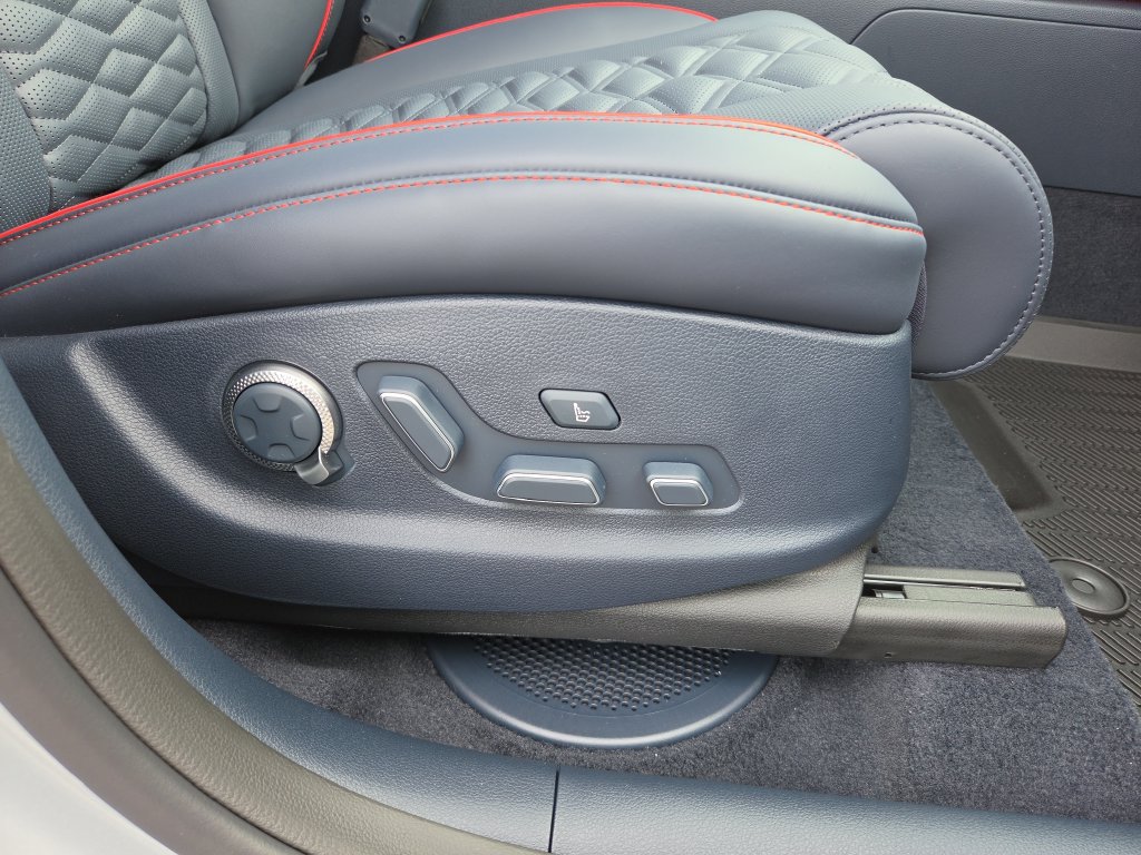 New 2027 Genesis GV80 3.5T e-SC AWD/4WD image 38