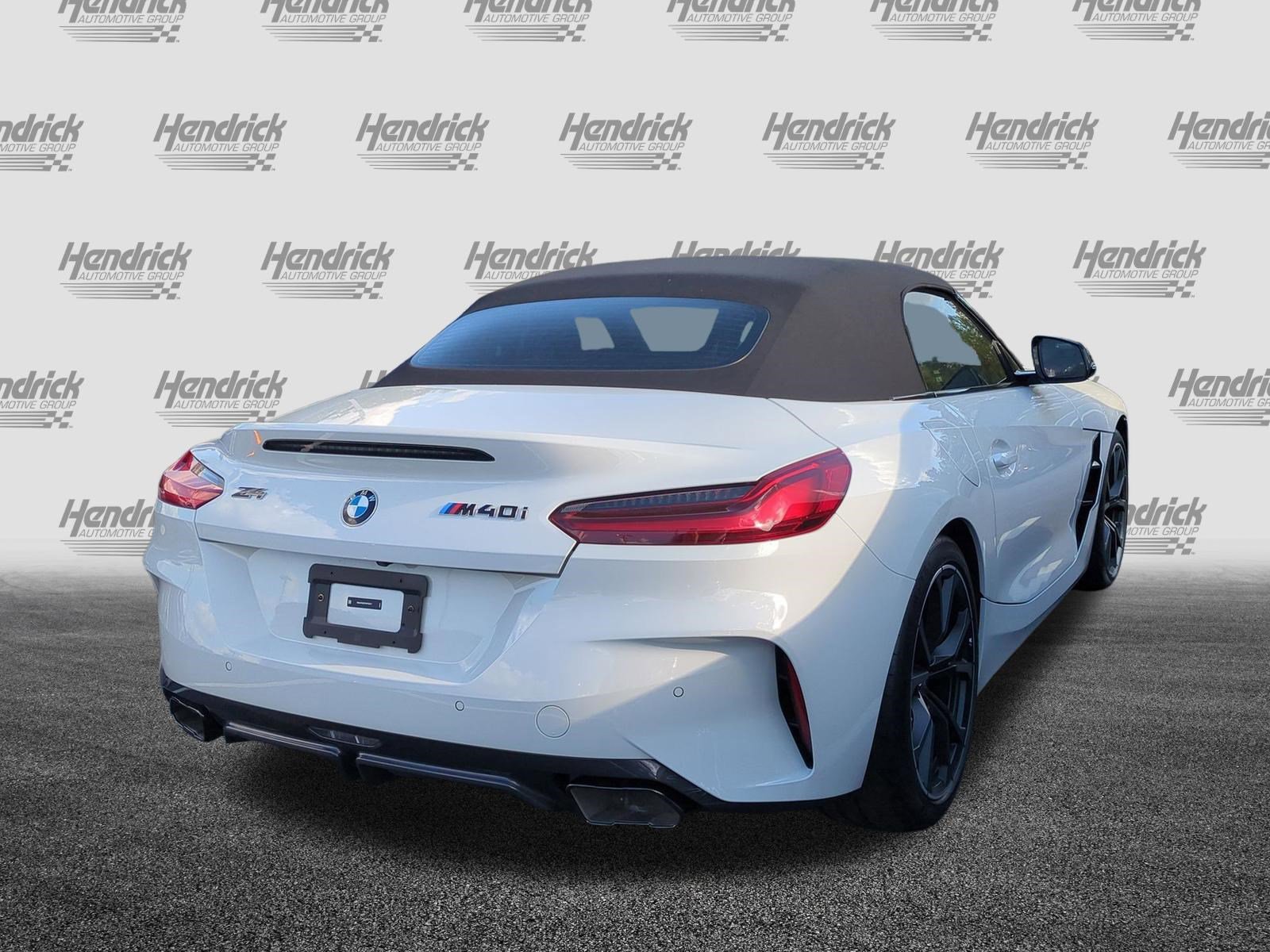 Used 2026 BMW Z4 M40i w/ Shadowloine Package image 10