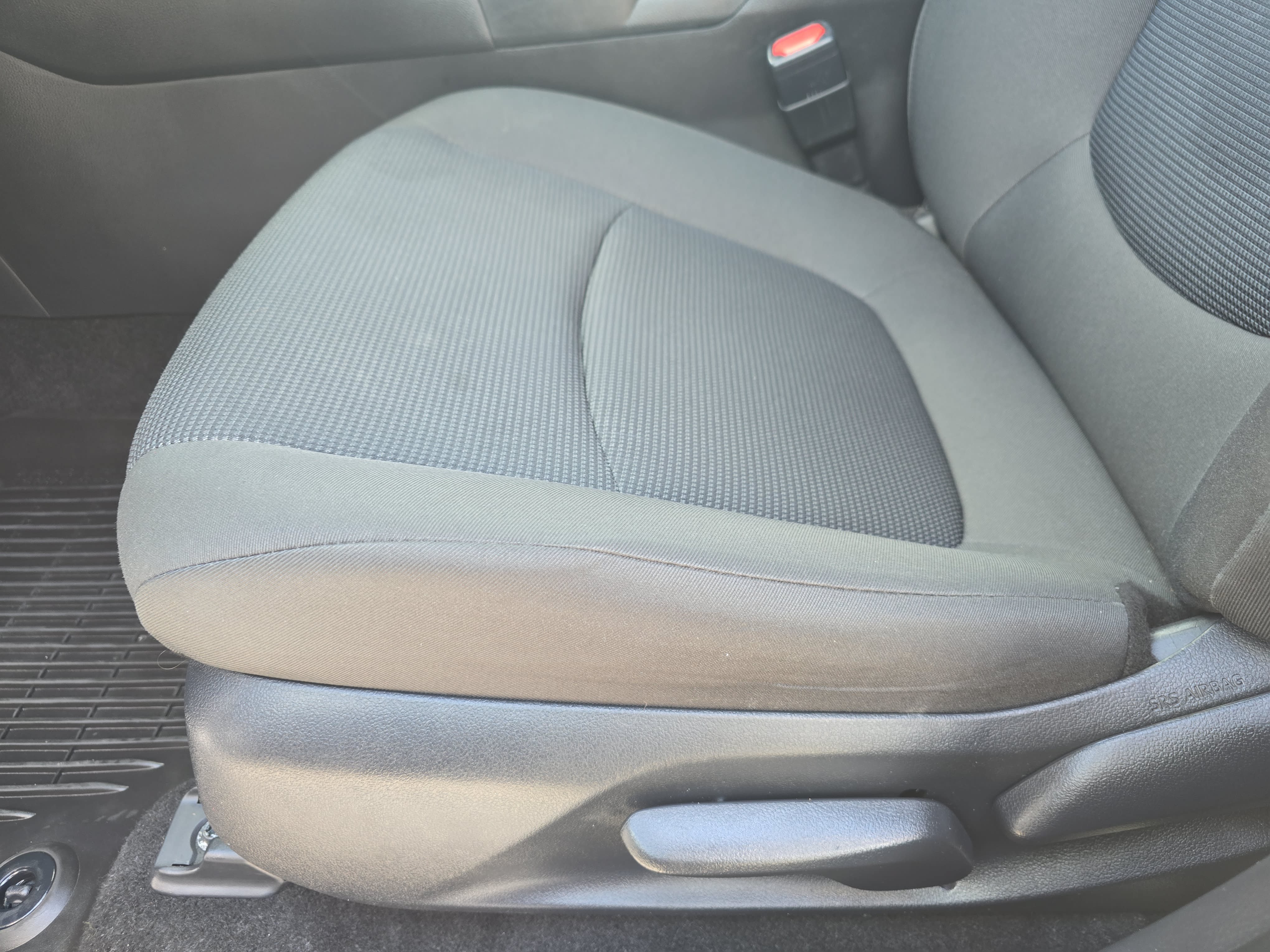 Certified 2023 Toyota RAV4 LE FWD image 29