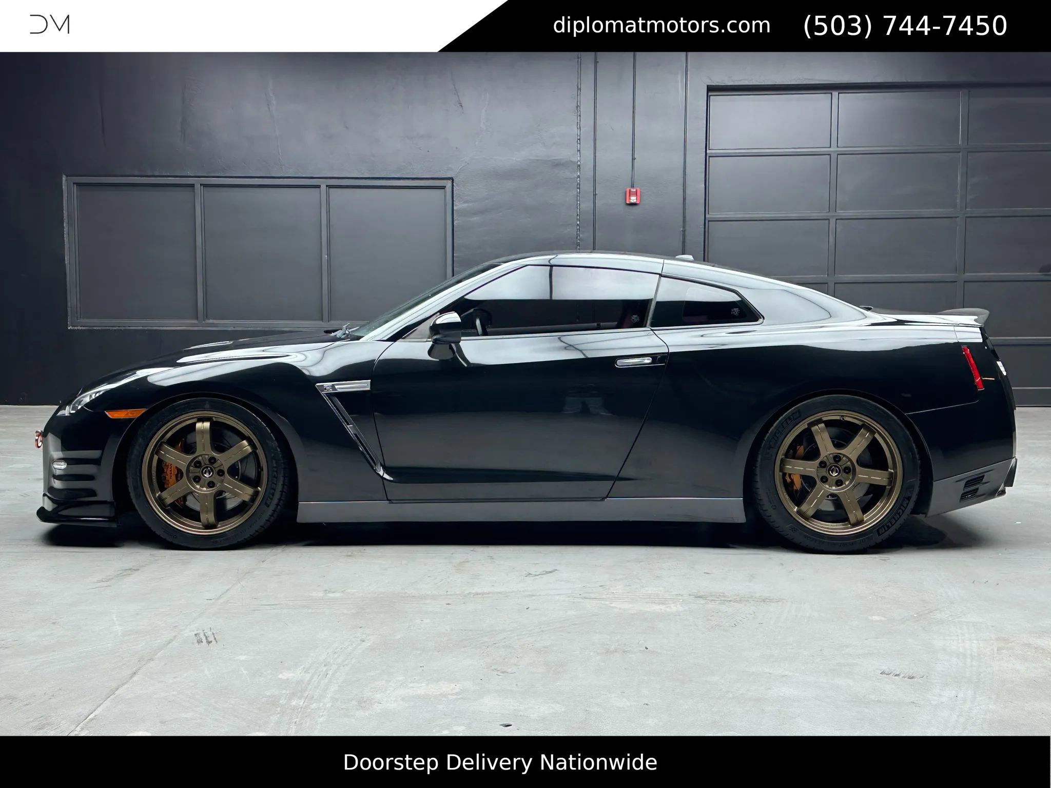 Used 2013 Nissan GT-R Black Edition image 3
