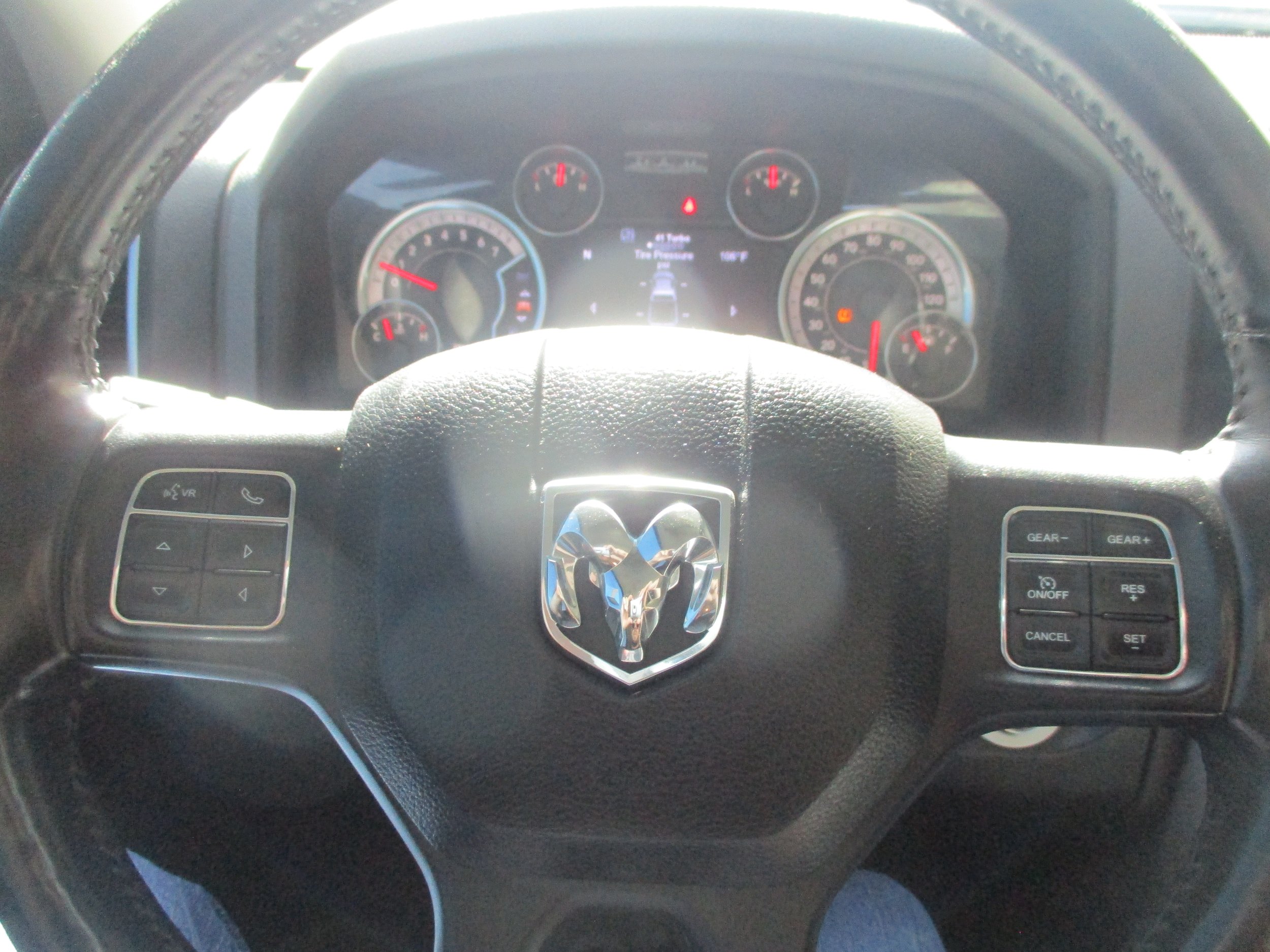 Used 2017 RAM 1500 Big Horn AWD/4WD image 18