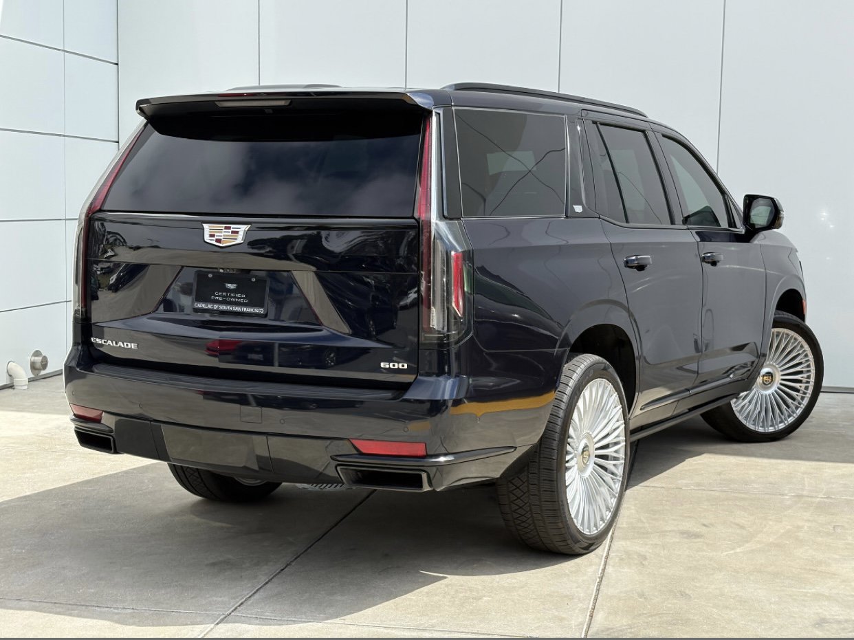 Used 2023 Cadillac Escalade Sport AWD/4WD image 7