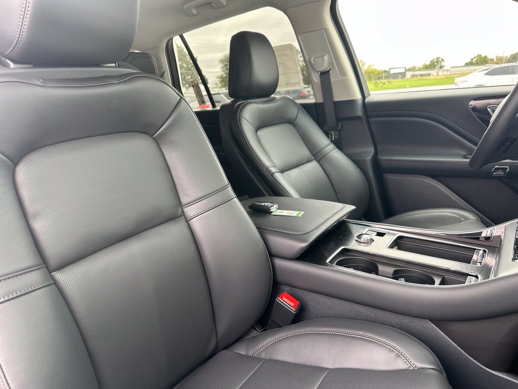 New 2026 Lincoln Aviator AWD image 35