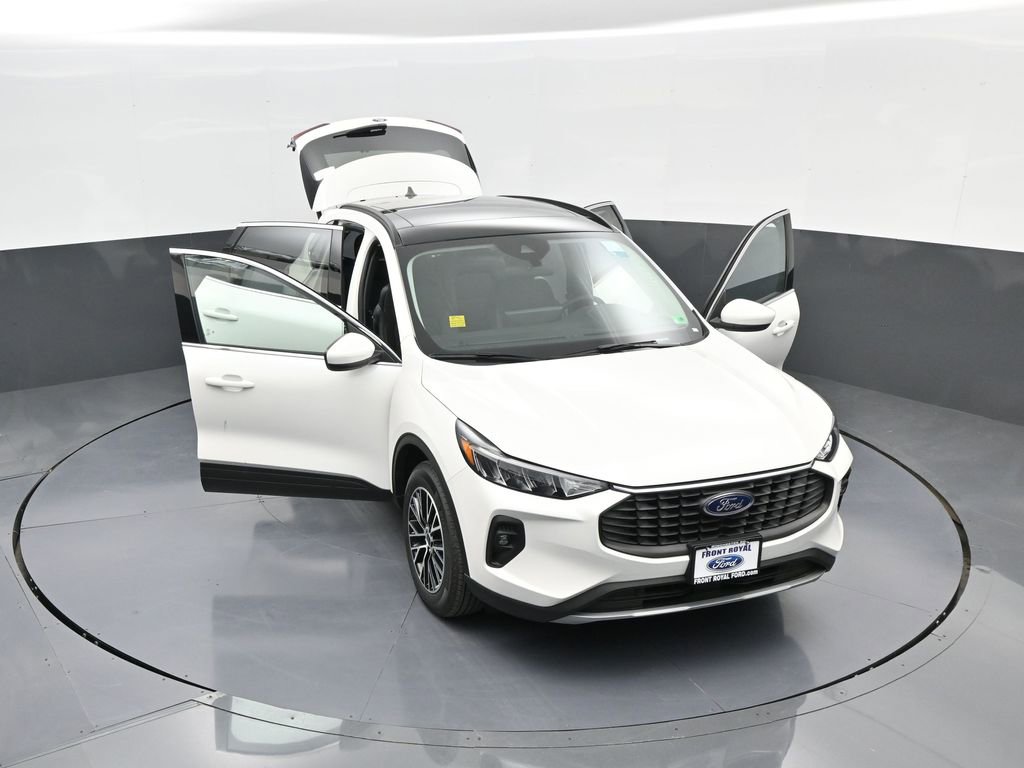 New 2025 Ford Escape SE image 41
