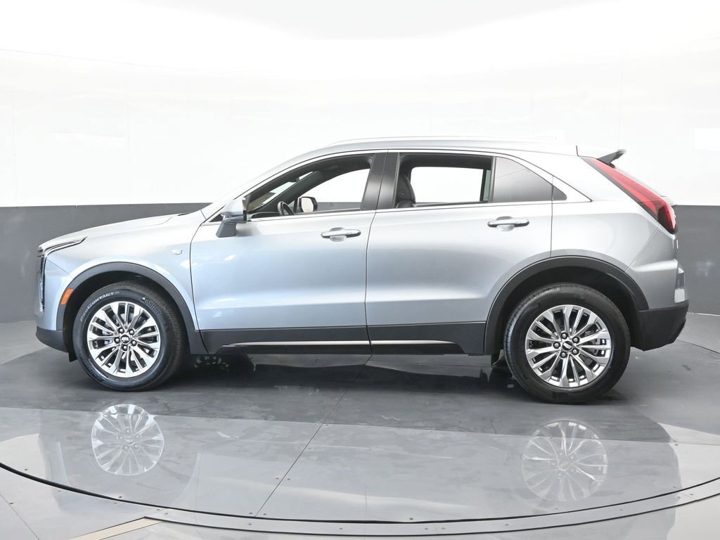 Used 2024 Cadillac XT4 Premium Luxury image 3