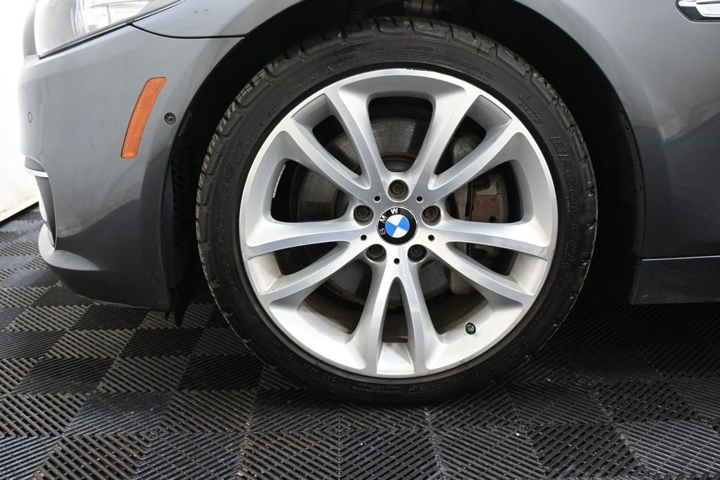 Used 2016 BMW 535i xDrive Sedan AWD/4WD image 32