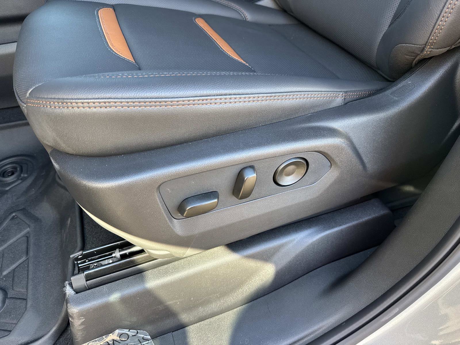 New 2026 GMC Sierra 1500 AT4 w/ Technology Package image 25