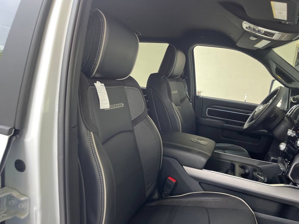 New 2024 RAM 2500 Laramie w/ Night Edition AWD/4WD image 21