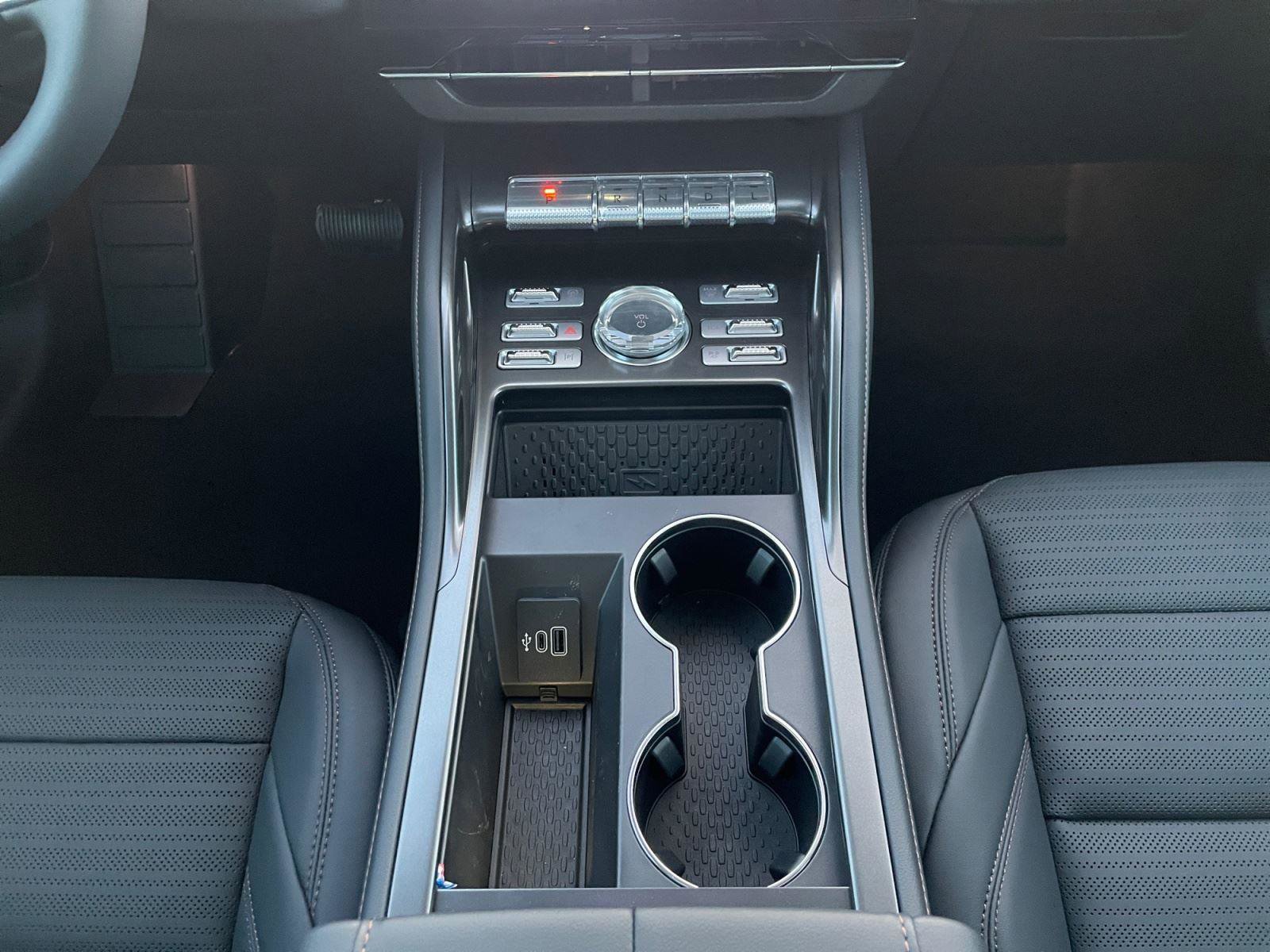 New 2026 Lincoln Nautilus Reserve AWD/4WD image 11
