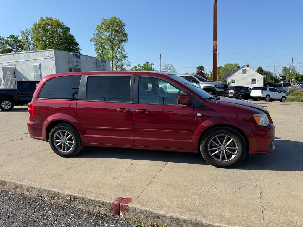 Used 2014 Dodge Grand Caravan SE image 5