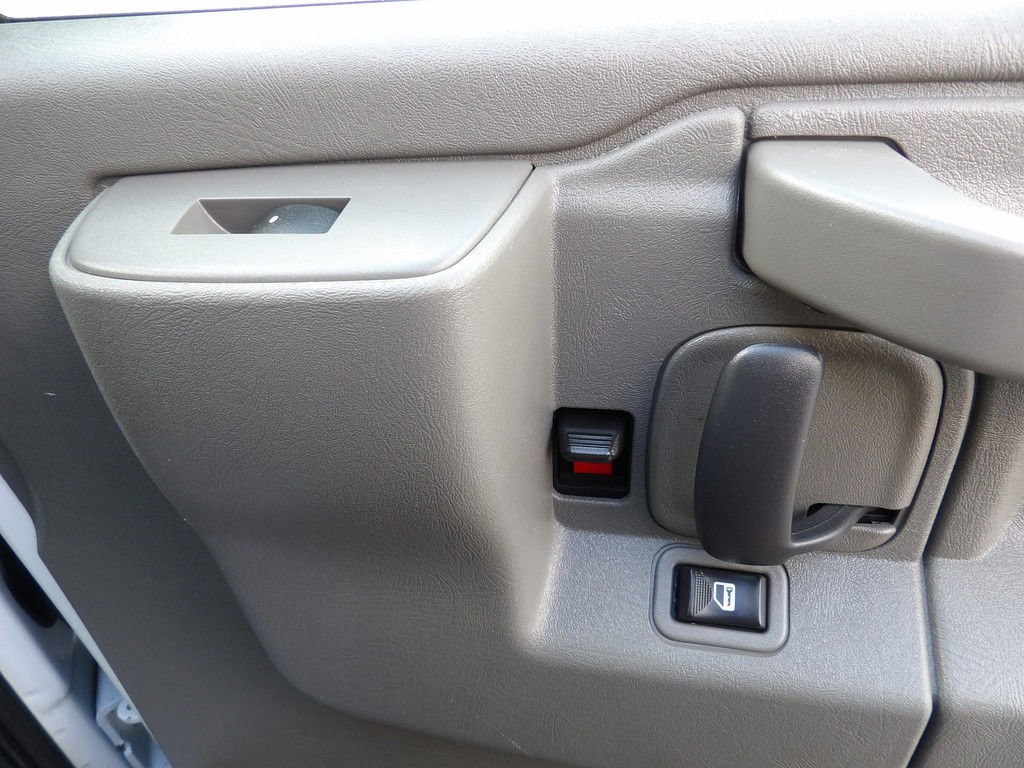 Used 2022 Chevrolet Express 2500 Extended w/ Driver Convenience Package image 33