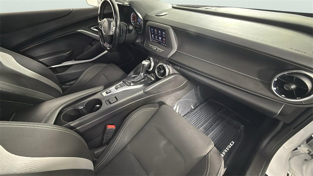 Used 2022 Chevrolet Camaro LT image 29