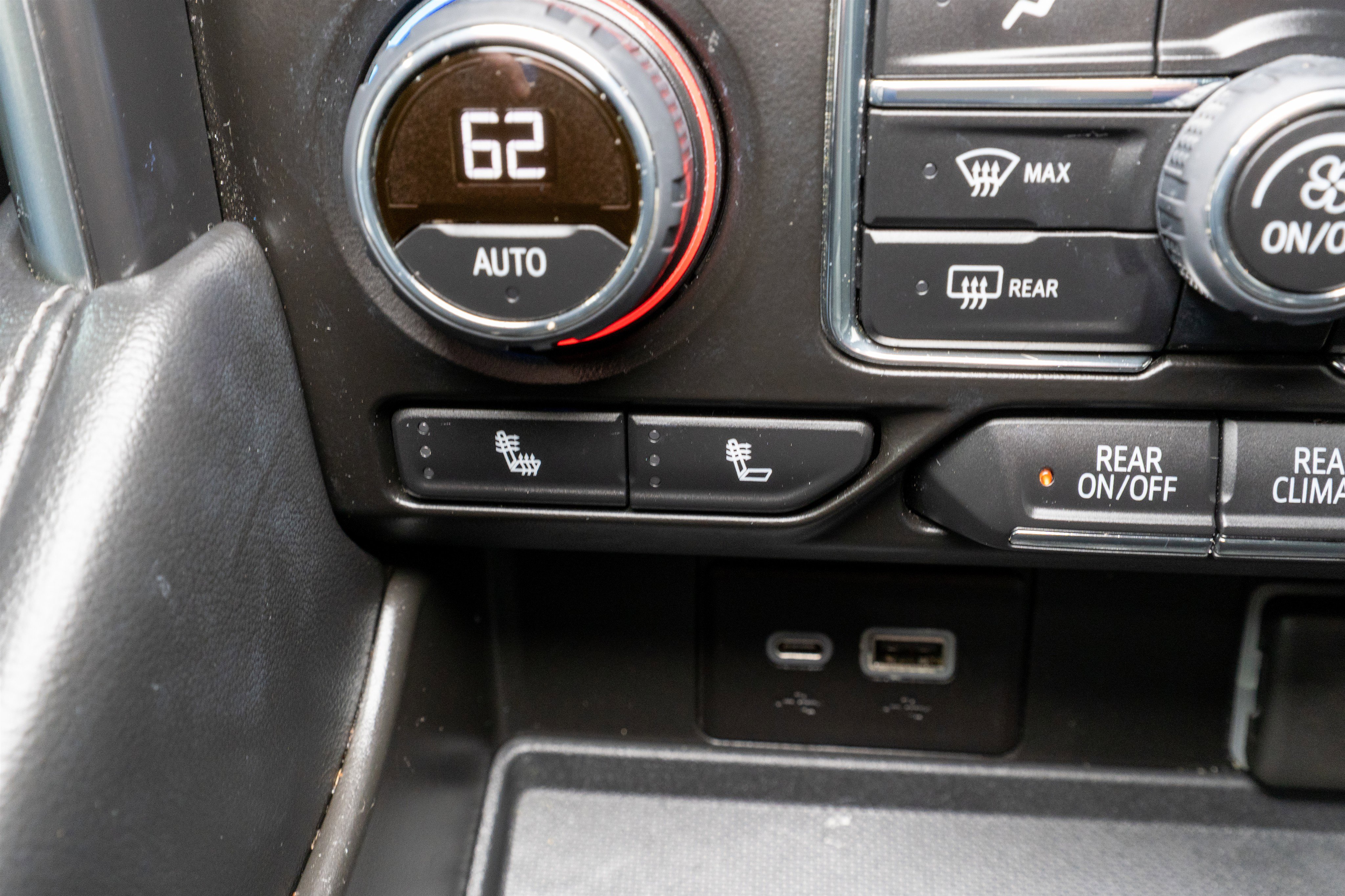 Used 2021 Chevrolet Suburban LT w/ Rear Media and Nav Package AWD/4WD image 23