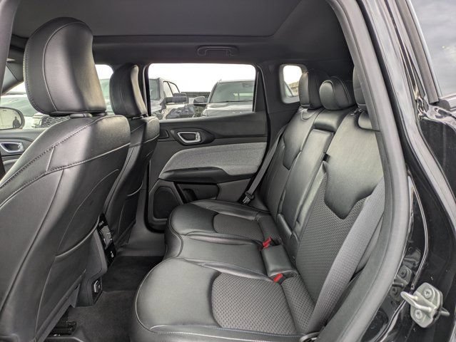 Used 2023 Jeep Compass Latitude w/ Sun and Sound Group AWD/4WD image 14