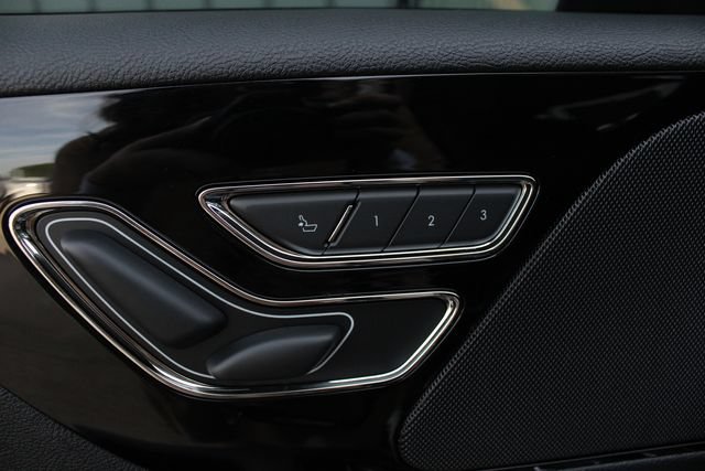 New 2026 Lincoln Aviator AWD image 32