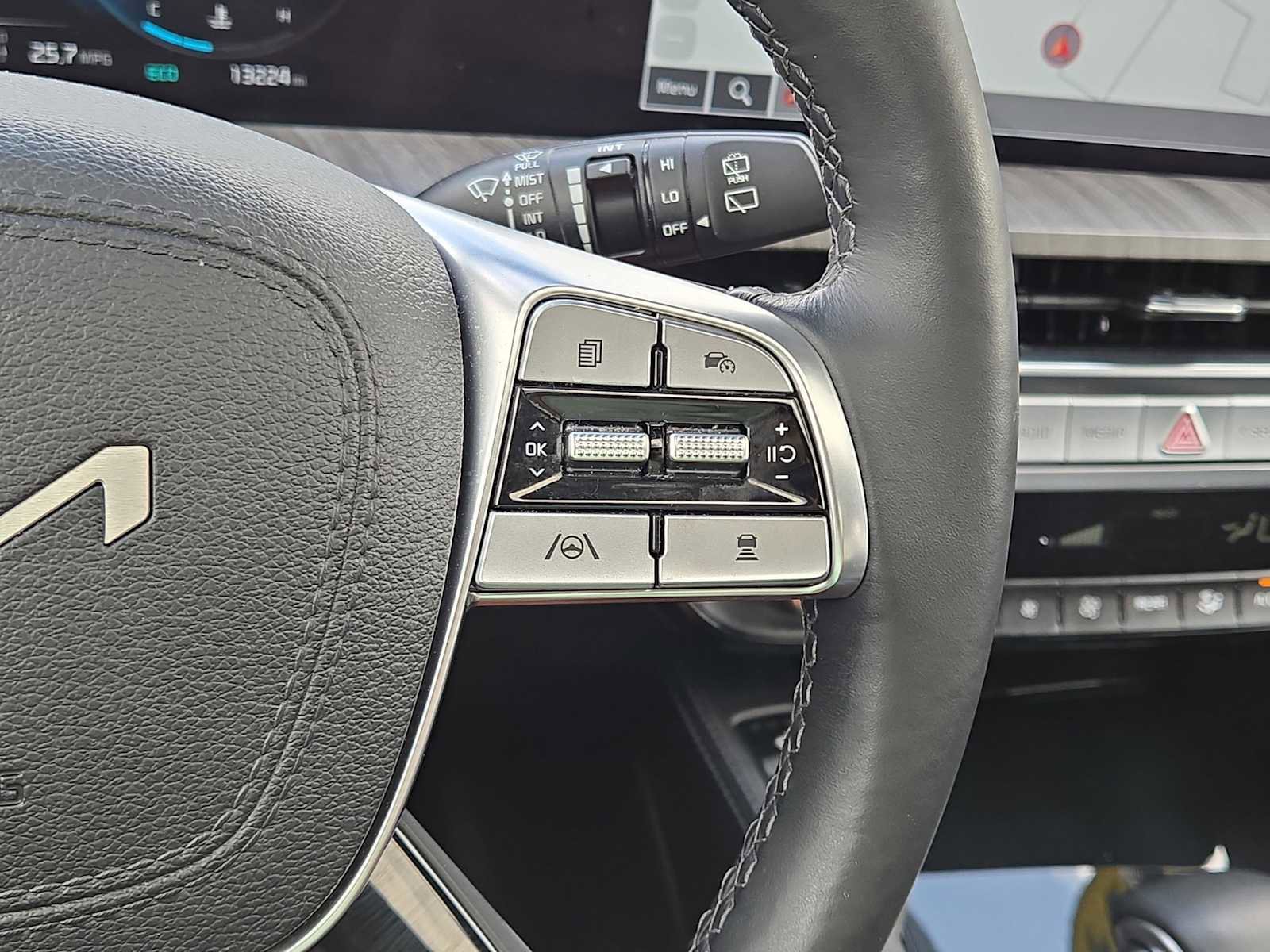 Used 2024 Kia Telluride SX w/ Towing Package image 51