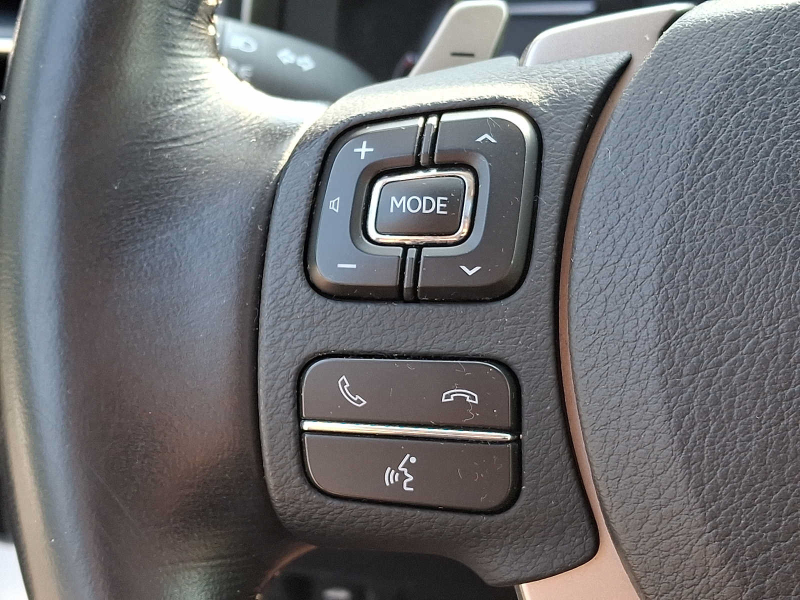 Used 2018 Lexus IS 300 AWD w/ Comfort Package image 19