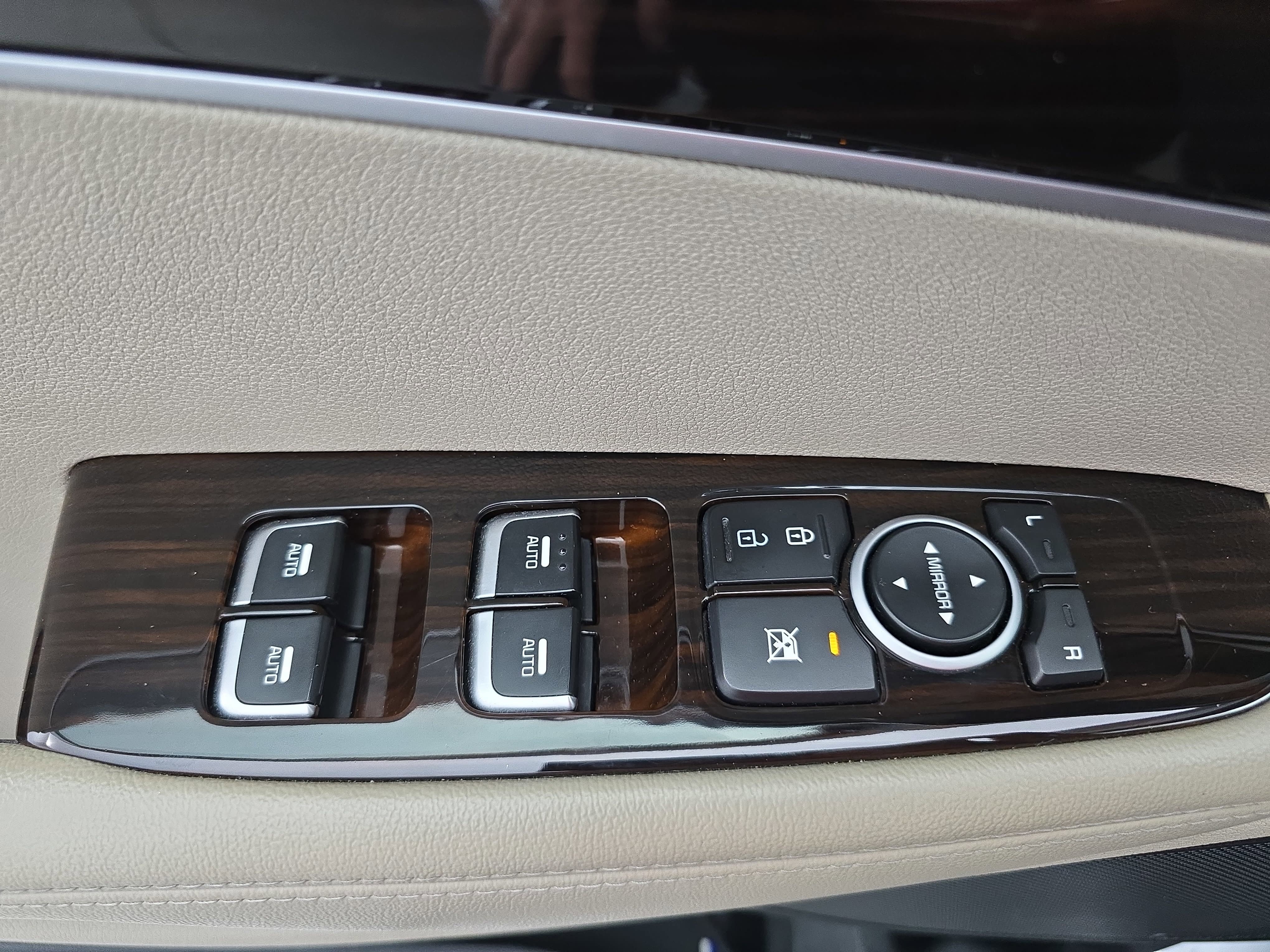 Used 2019 Kia Sorento EX w/ EX Touring Package FWD image 29