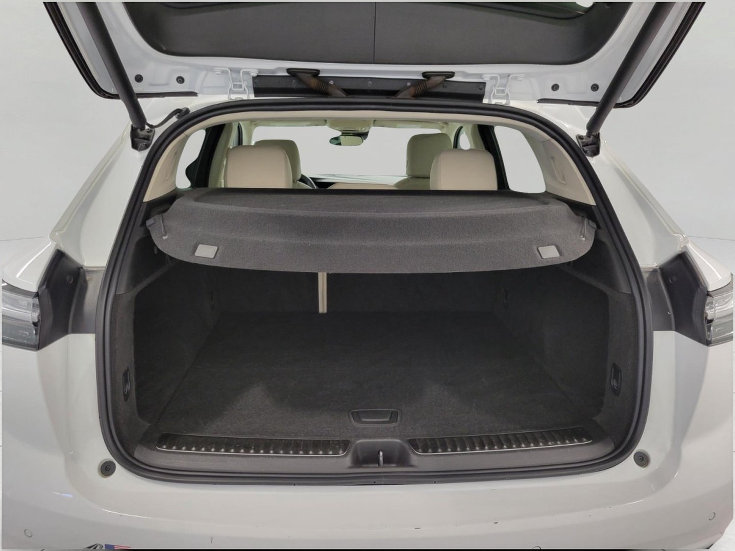 Used 2021 Buick Envision Avenir AWD/4WD image 16