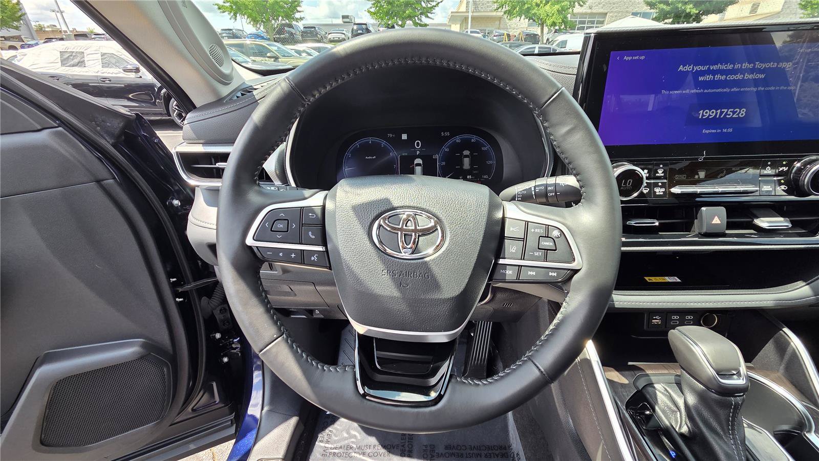 Used 2023 Toyota Highlander Platinum AWD/4WD image 18