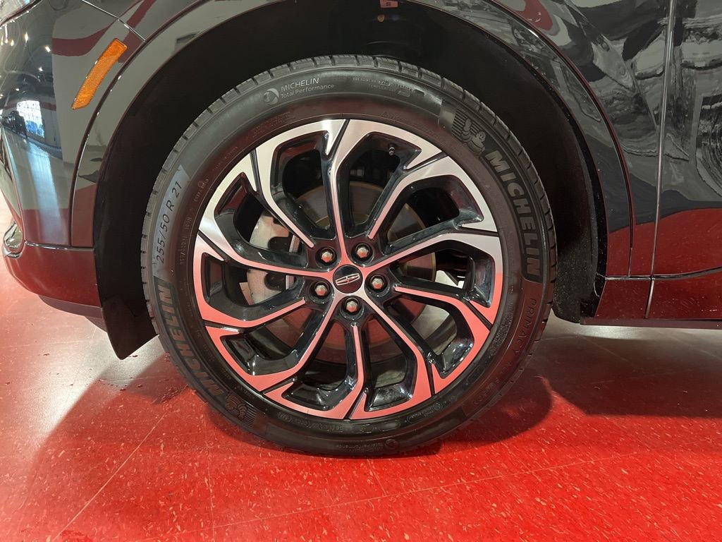 Used 2025 Lincoln Nautilus Reserve image 10