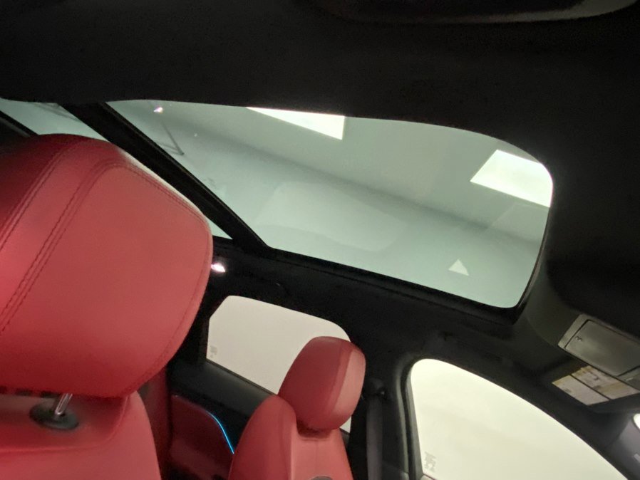 Used 2020 Jaguar F-PACE S image 23