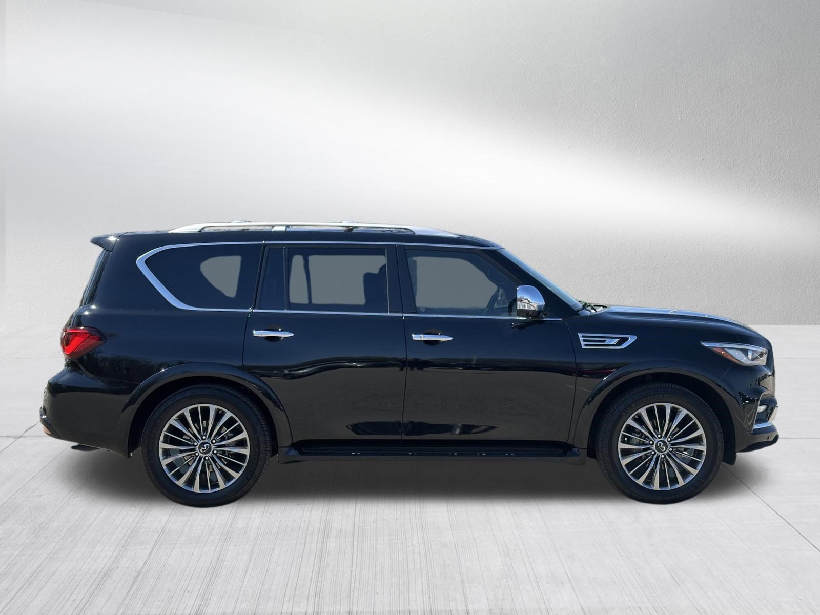 Used 2021 INFINITI QX80 Sensory w/ All-Season Package AWD/4WD image 8