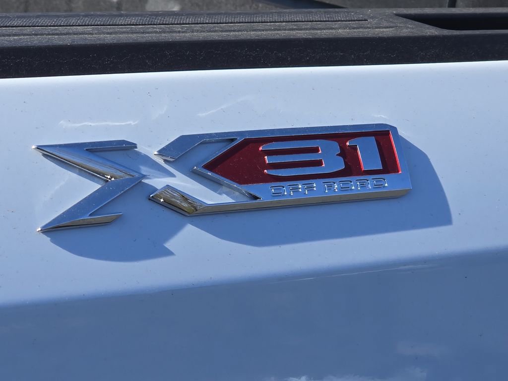 New 2026 GMC Sierra 1500 SLT w/ SLT Premium Plus Package image 8