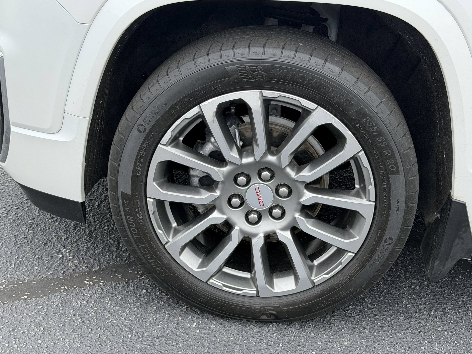 Used 2023 GMC Acadia Denali w/ Denali Technology Package AWD/4WD image 8