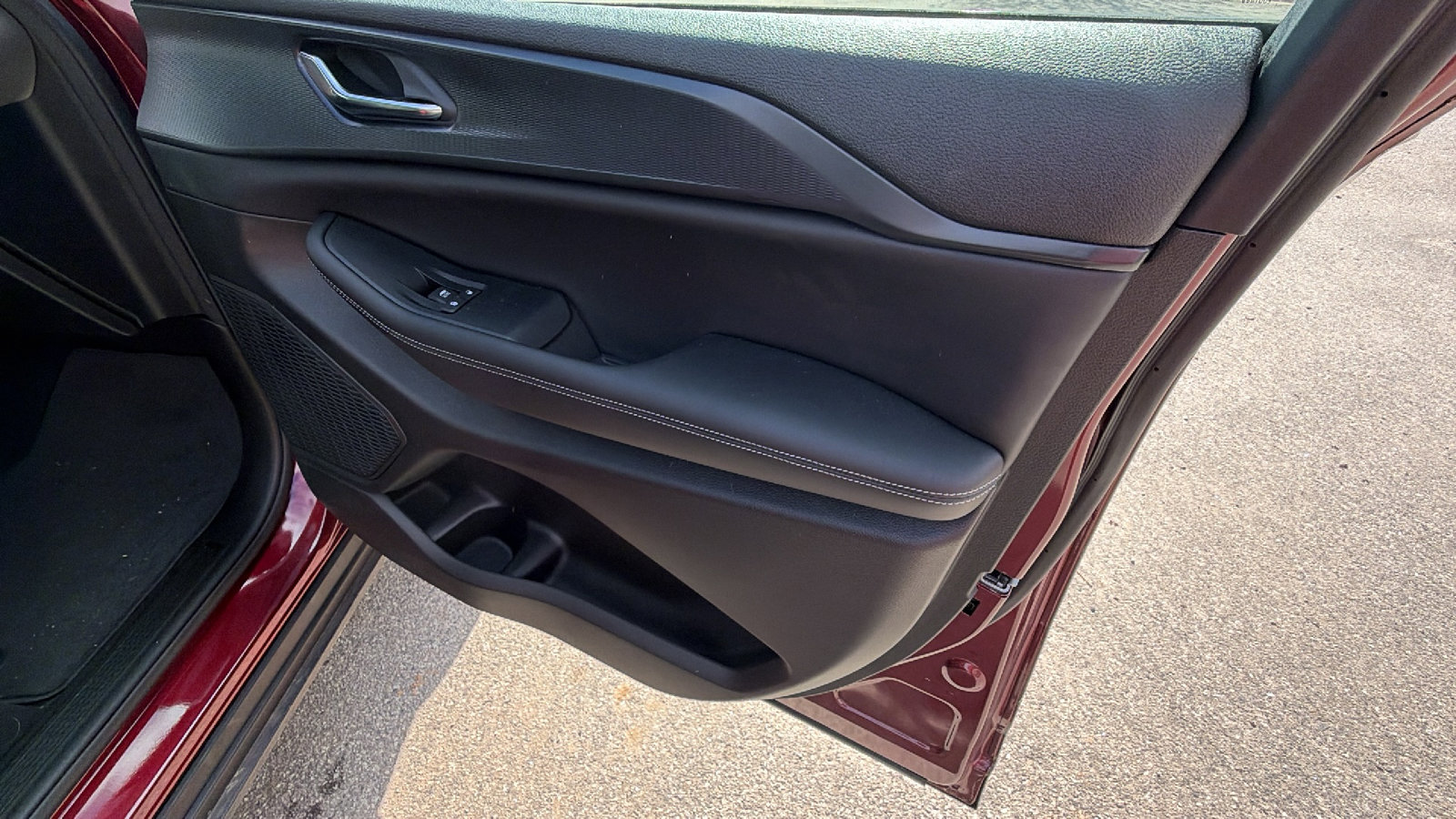 Certified 2024 Jeep Grand Cherokee Altitude image 19