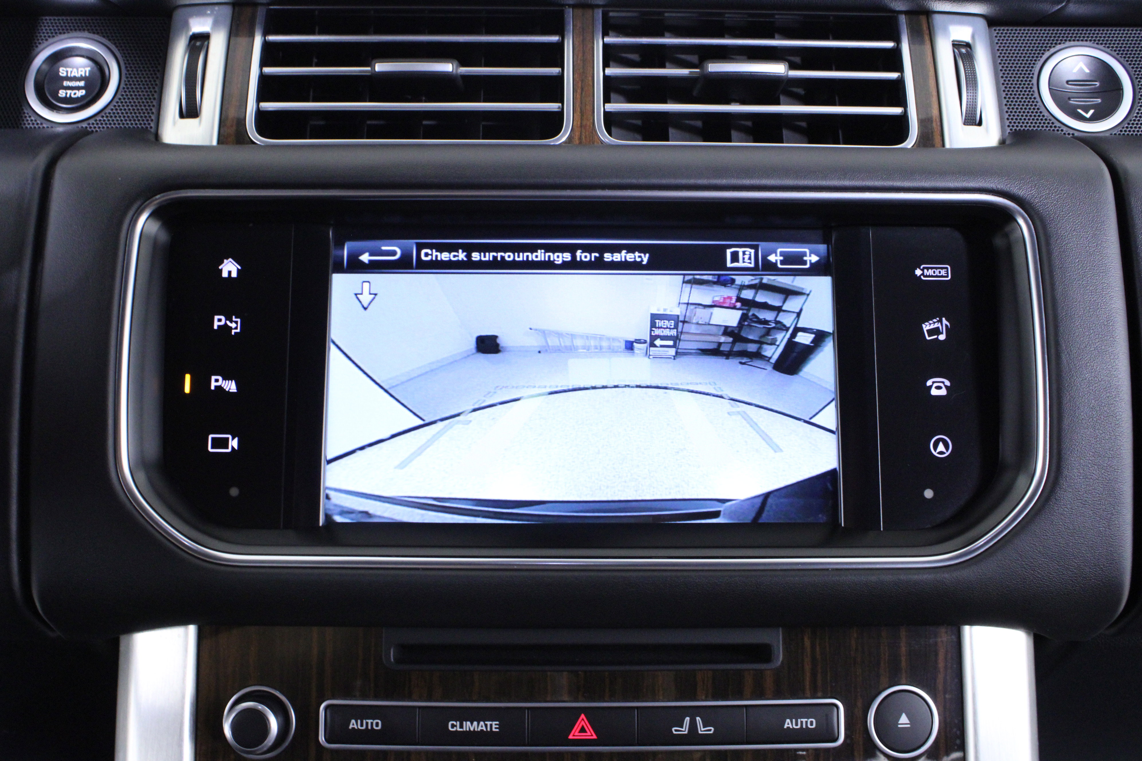 Used 2016 Land Rover Range Rover HSE image 29