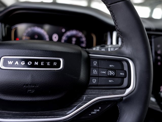 Used 2022 Jeep Wagoneer Series III w/ Premium Group I image 14