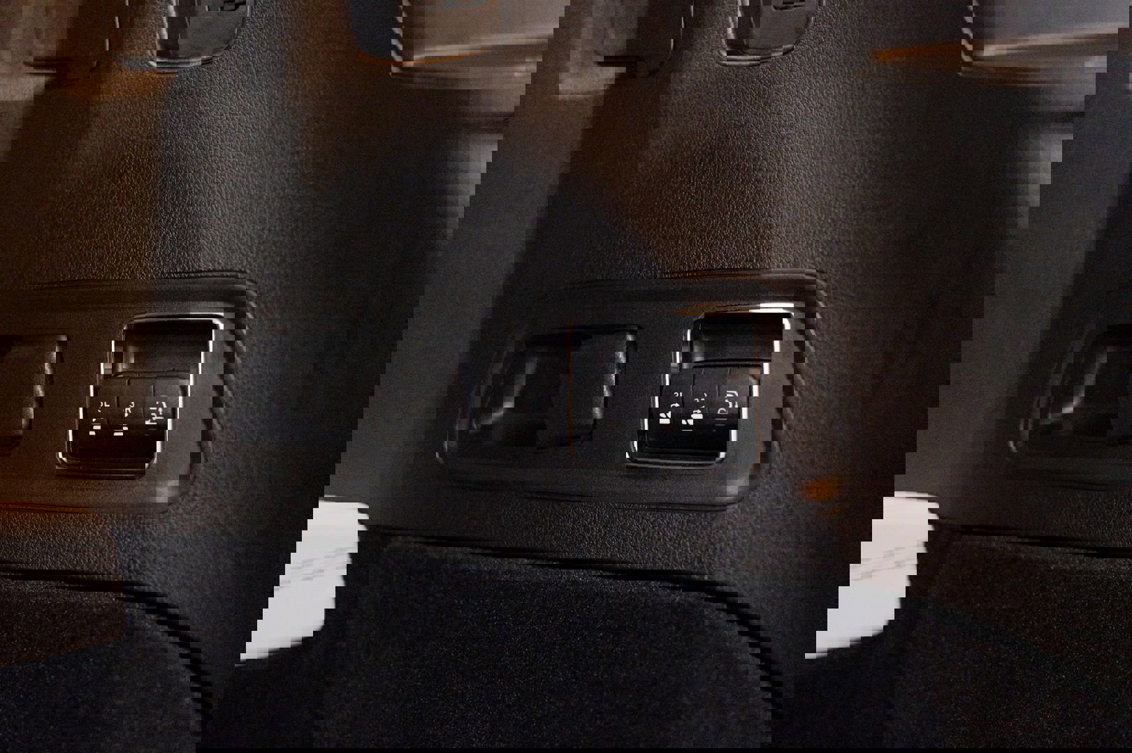 Used 2021 Mercedes-Benz GLS 63 AMG 4MATIC+ SUV image 35