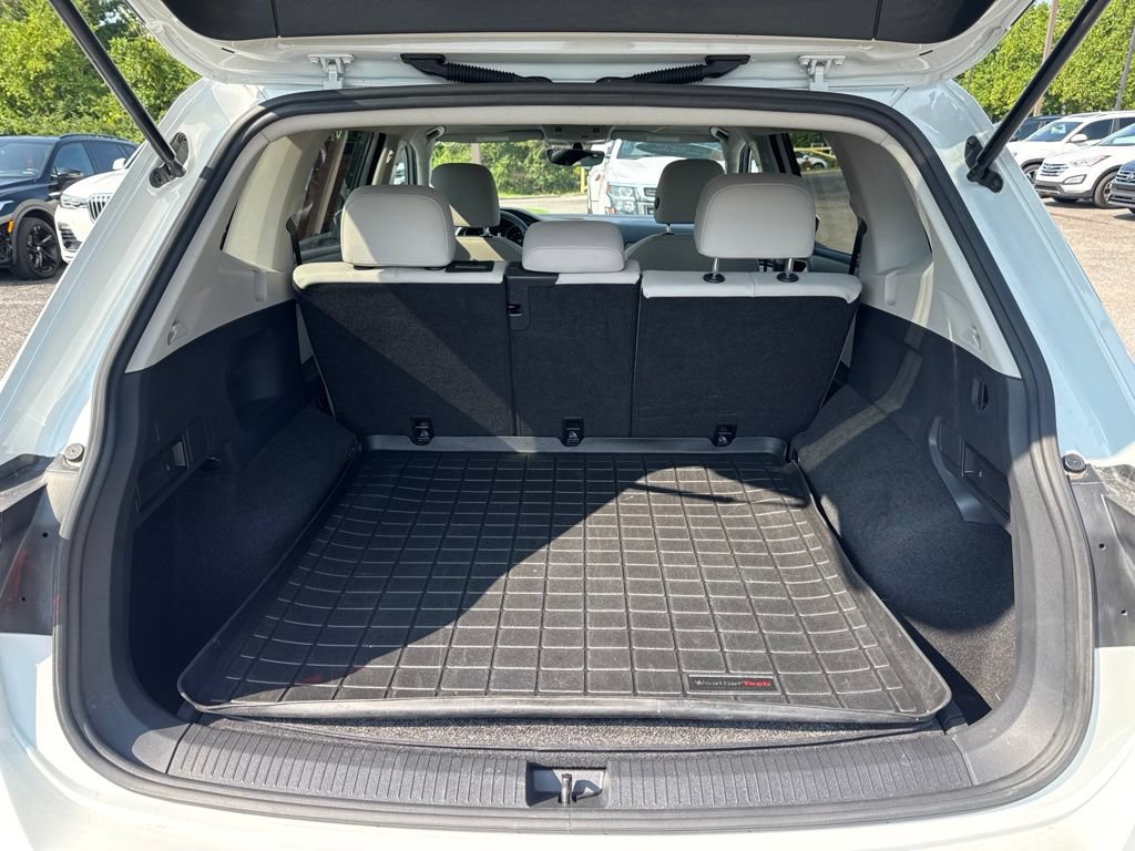 Used 2021 Volkswagen Tiguan SE w/ Panoramic Sunroof Package AWD/4WD image 25