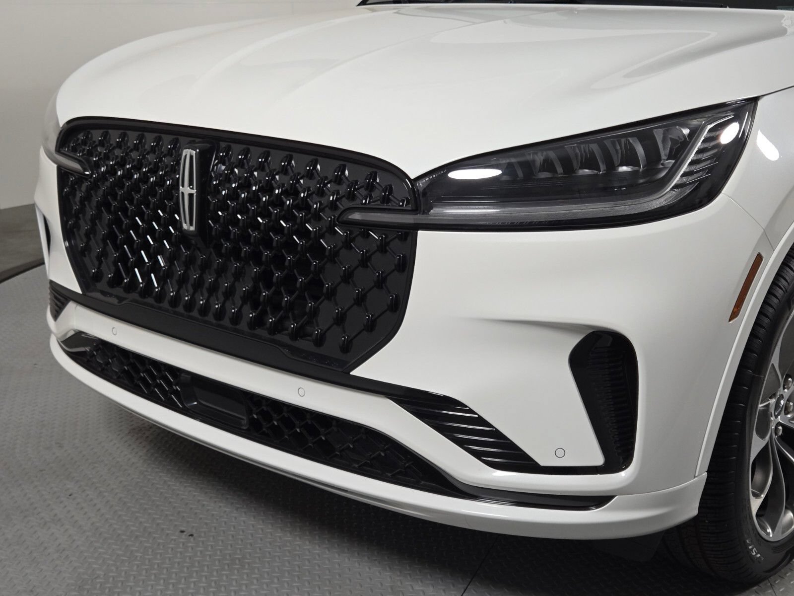 New 2026 Lincoln Aviator AWD image 10