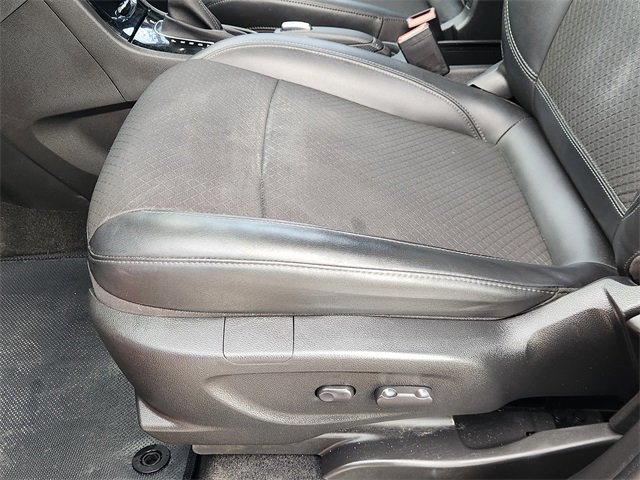 Used 2018 Buick Encore Preferred image 23