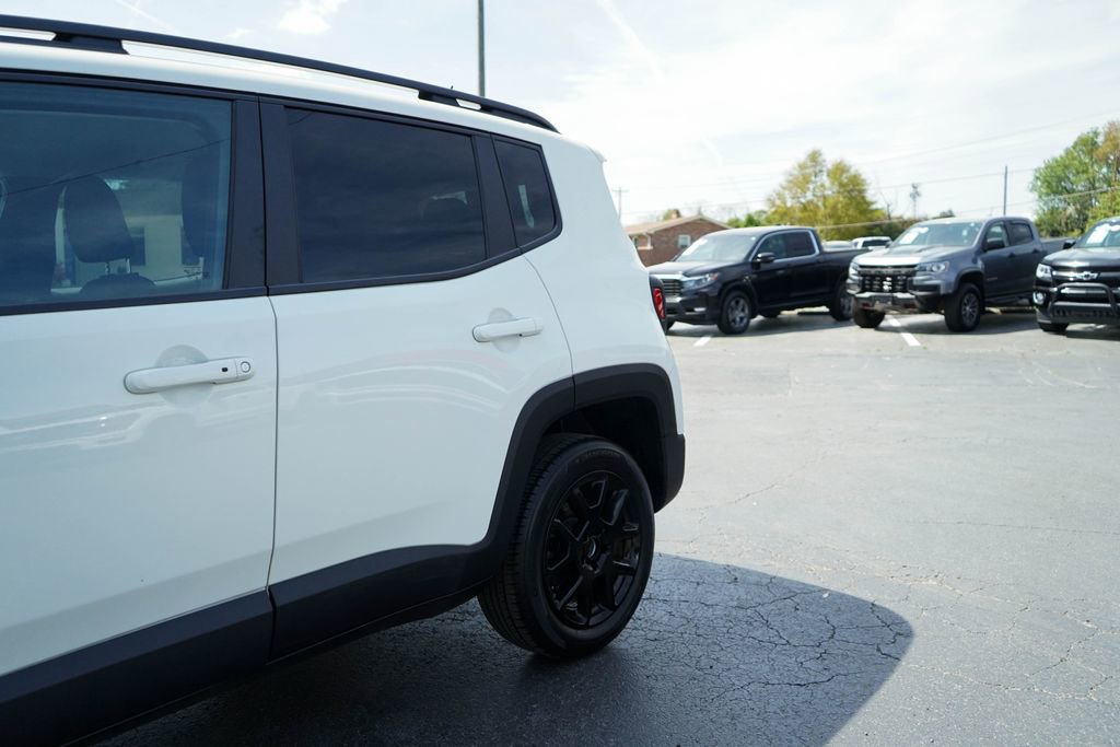 Used 2021 Jeep Renegade Latitude AWD/4WD image 15