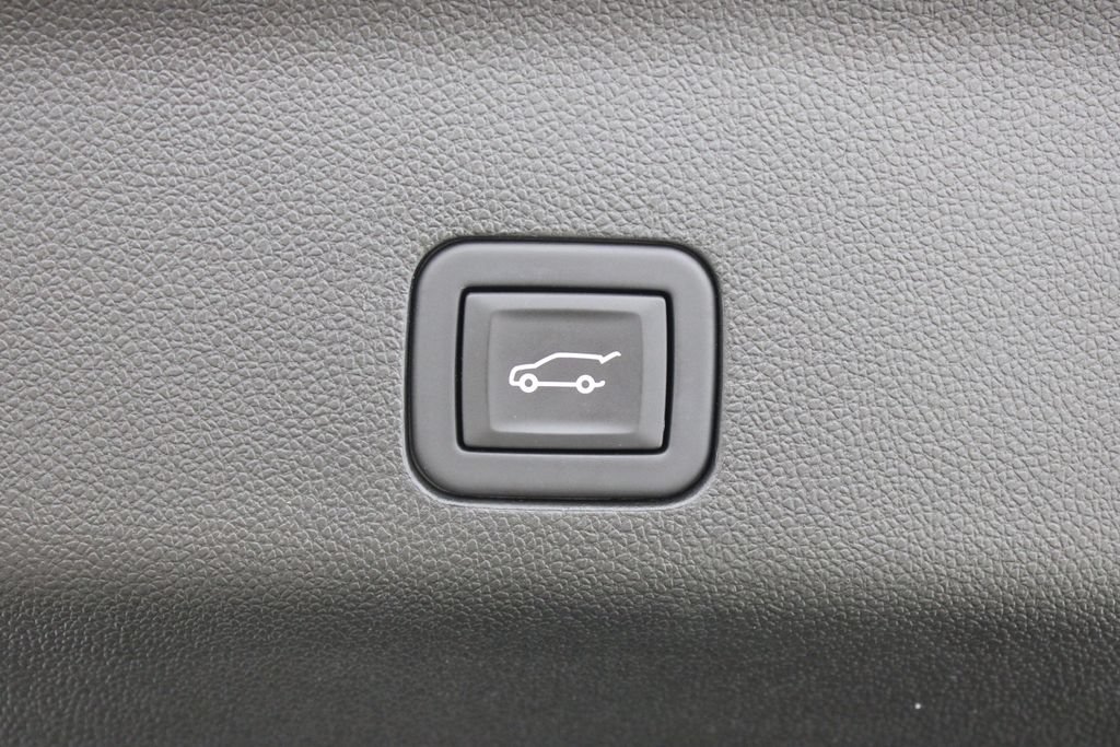 Used 2023 Chevrolet Tahoe RST RWD image 31