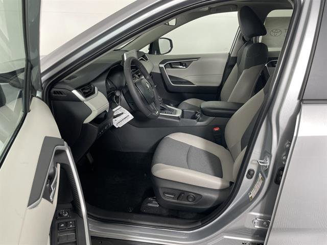 New 2025 Toyota RAV4 XLE image 9