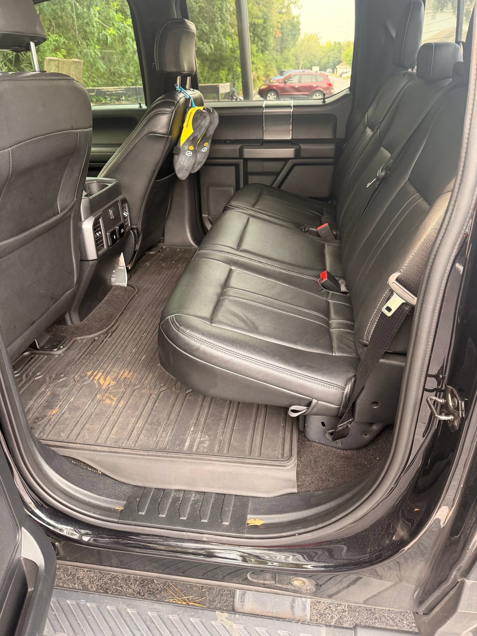 Used 2019 Ford F150 XLT w/ Equipment Group 302A Luxury AWD/4WD image 10